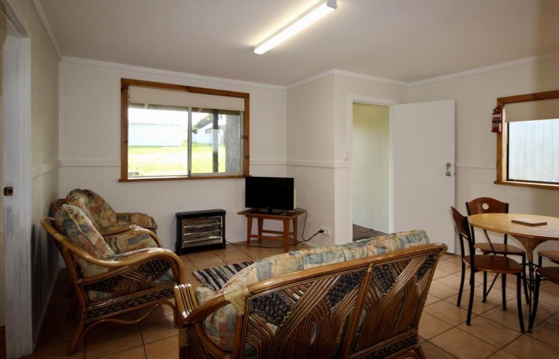 אוגוסטה Riverscape Cottages מראה חיצוני תמונה