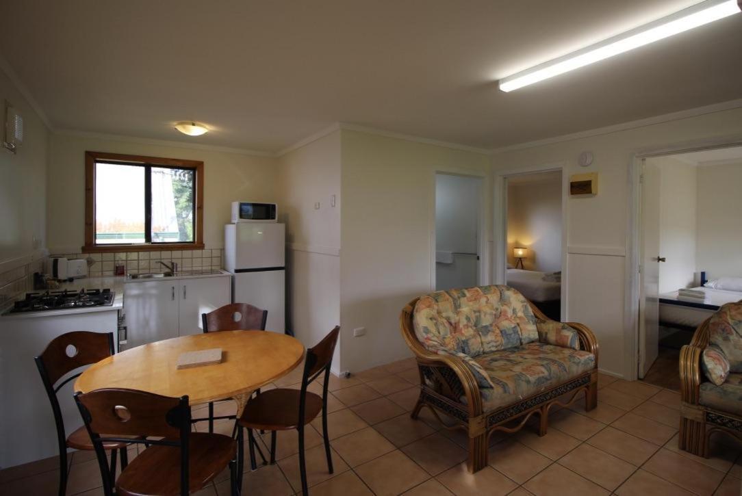 אוגוסטה Riverscape Cottages מראה חיצוני תמונה