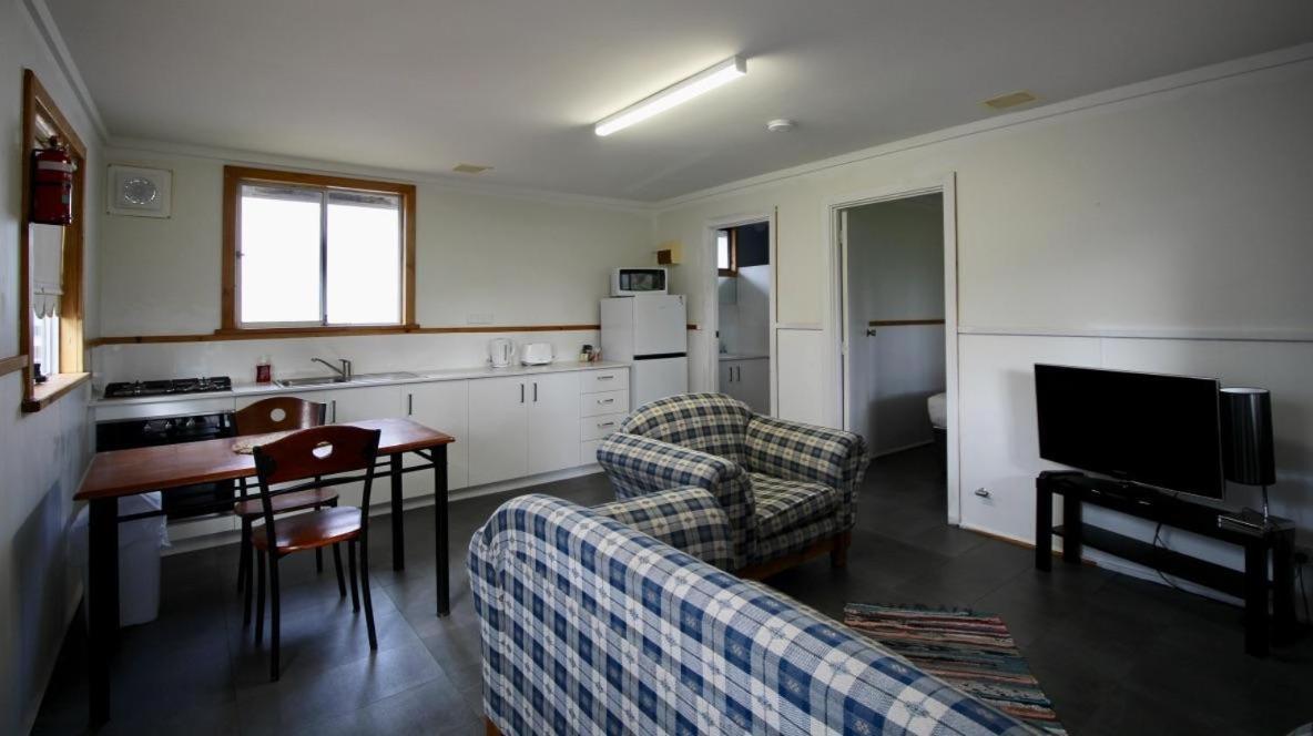 אוגוסטה Riverscape Cottages מראה חיצוני תמונה